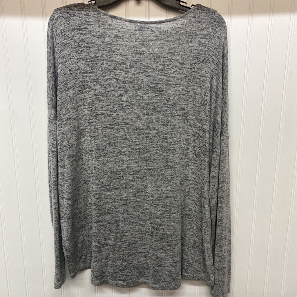 SCOOP NECK LONG SLEEVED