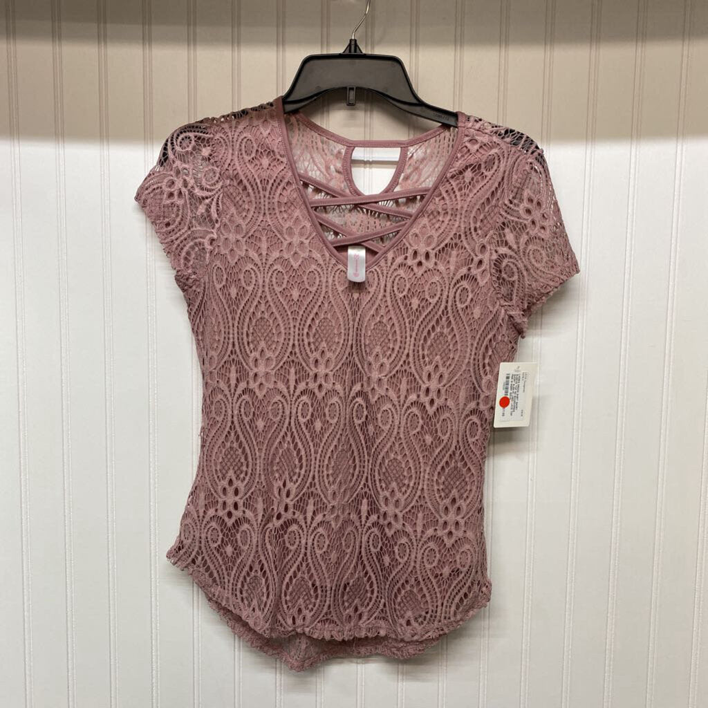 SHORT SLEEVE LINED LACE TOP
