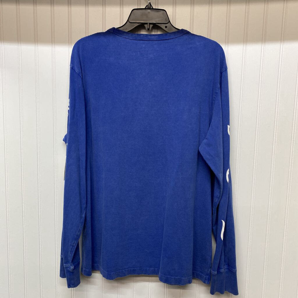 LONG SLEEVE GRAPHIC TEE