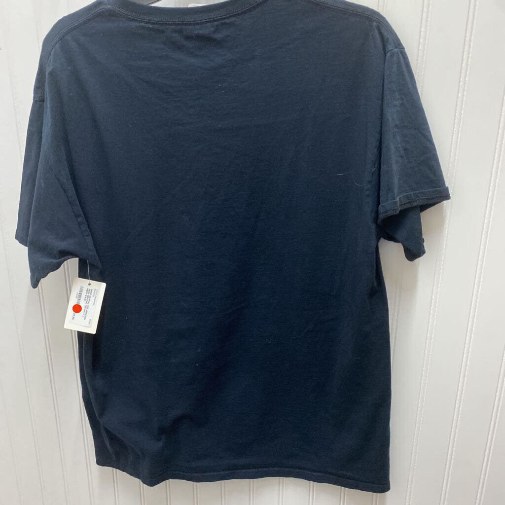 MENS GRAPHIC TEE