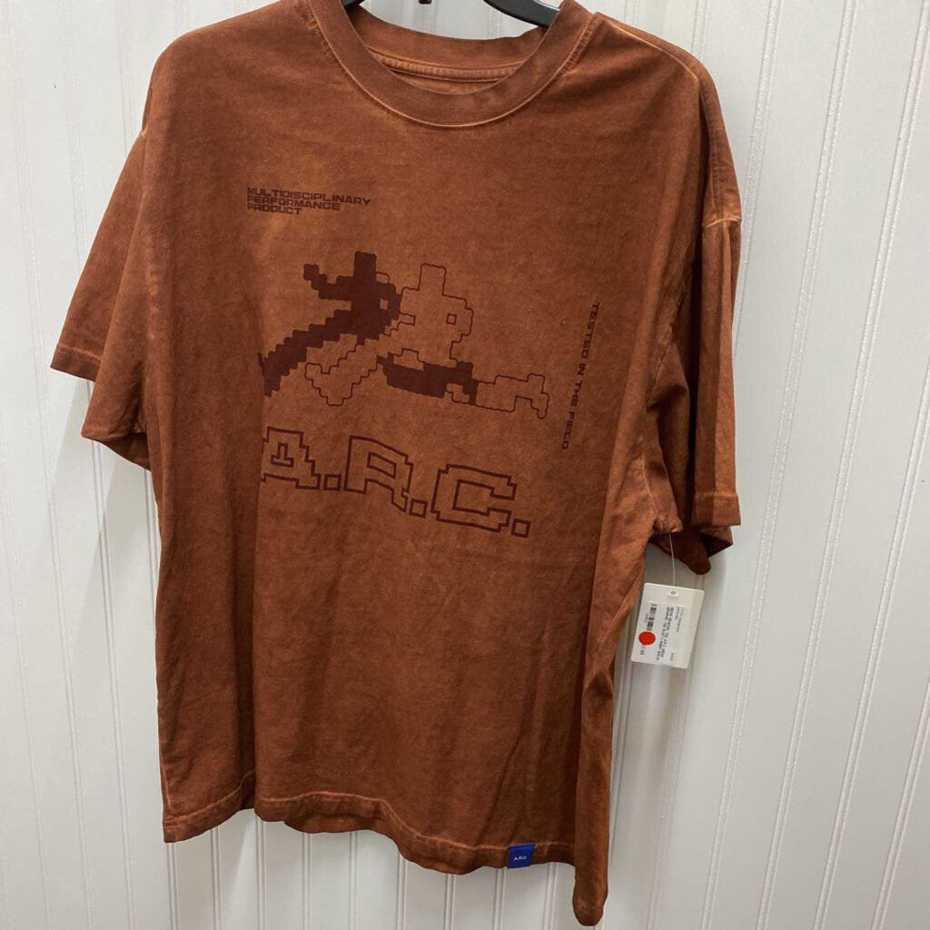 MENS GRAPHIC TEE