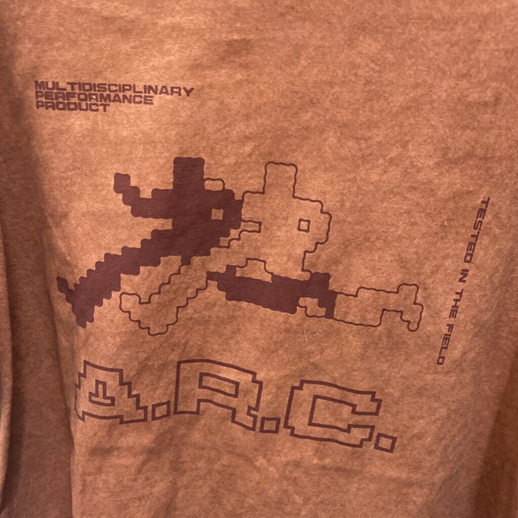 MENS GRAPHIC TEE