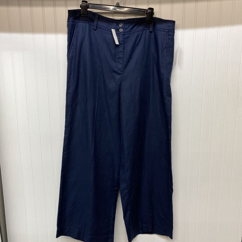 WIDE LEGGED DRESS PANTS