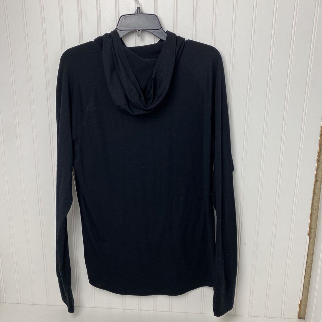 LONG SLEEVE HOODED TOP