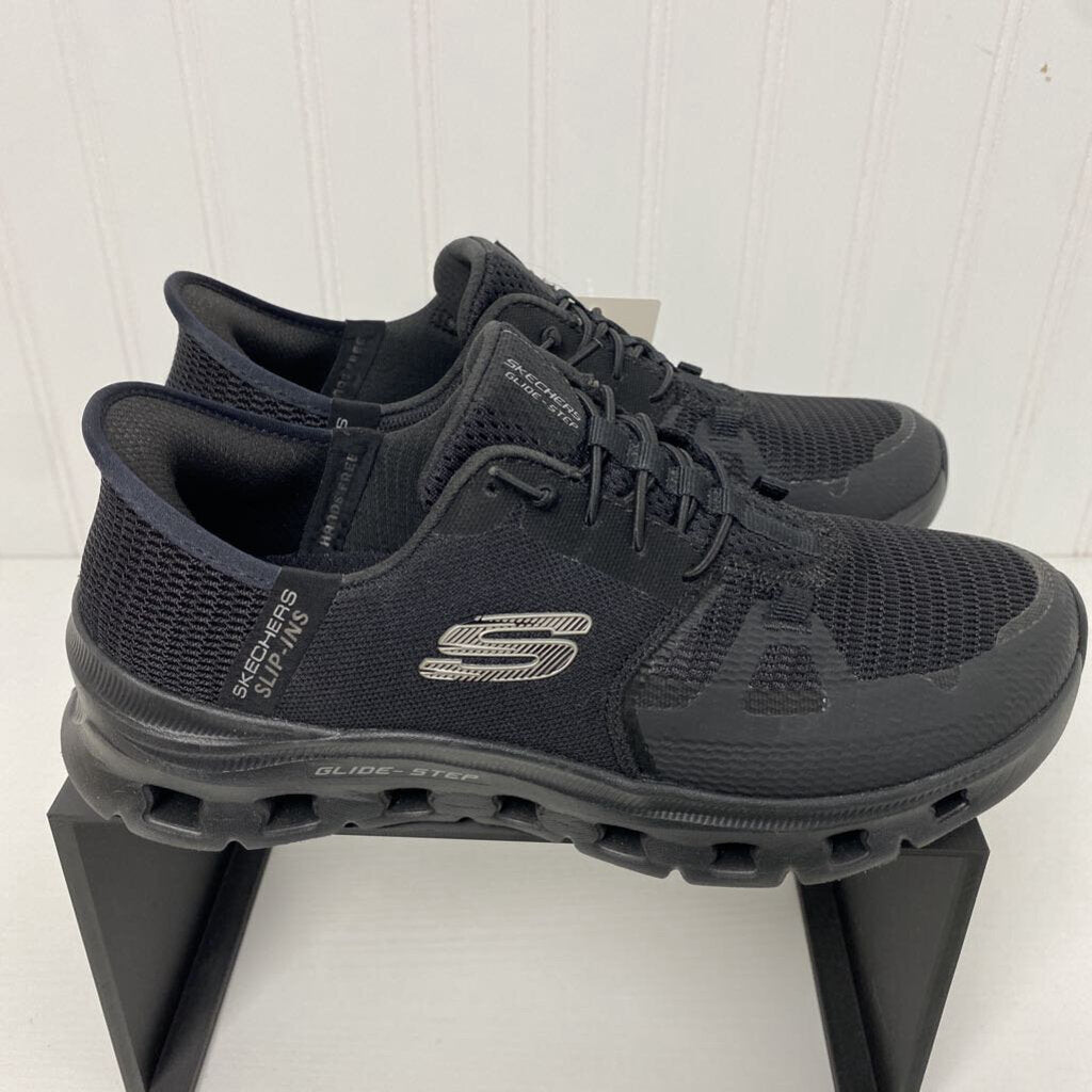 SLIP ON TENNIS SHOES