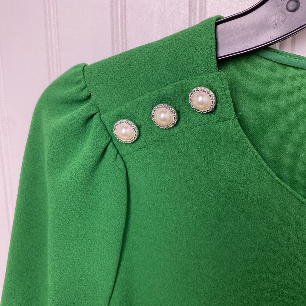 GATHERED SHOULDER LONG SLEEVED