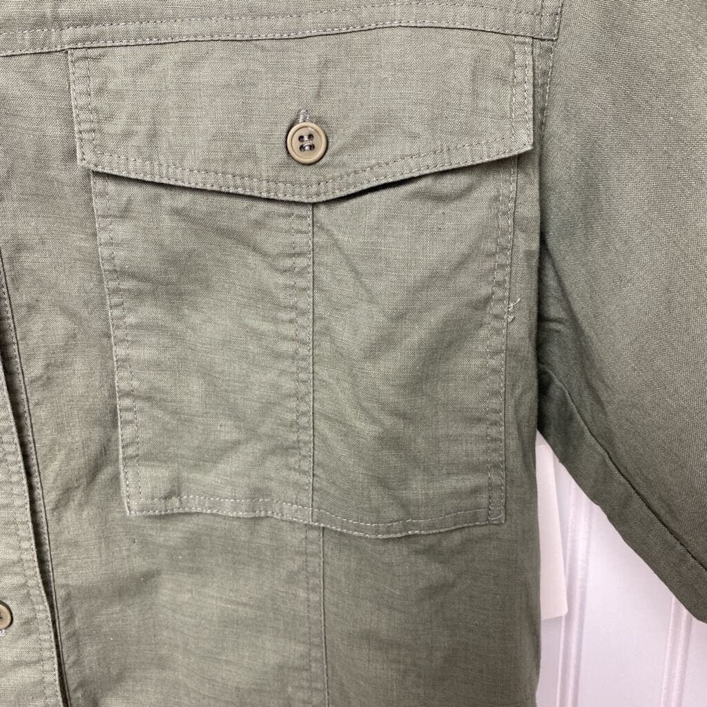 BUTTON DOWN W/ POCKETS