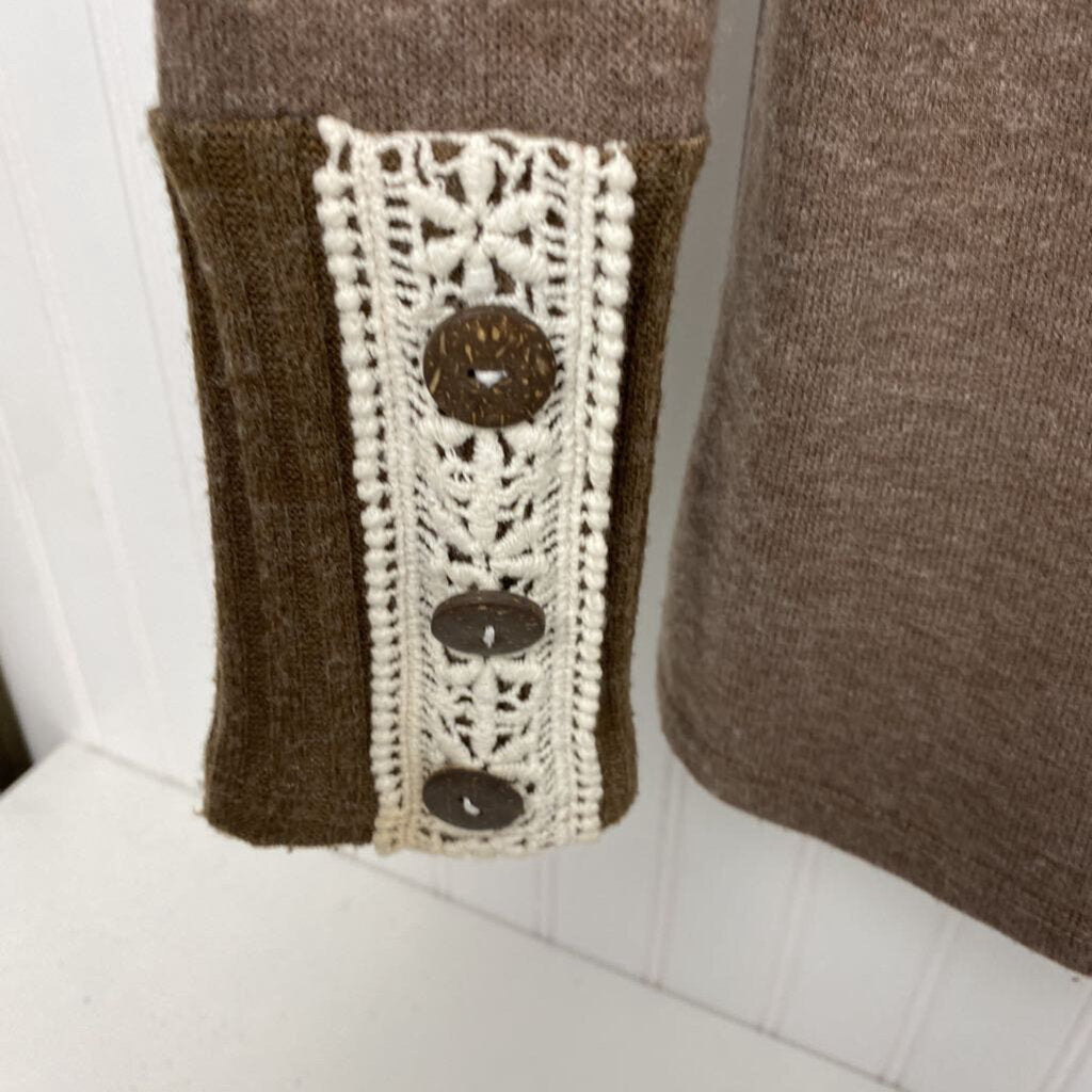 LONG SLEEVE KNIT TOP