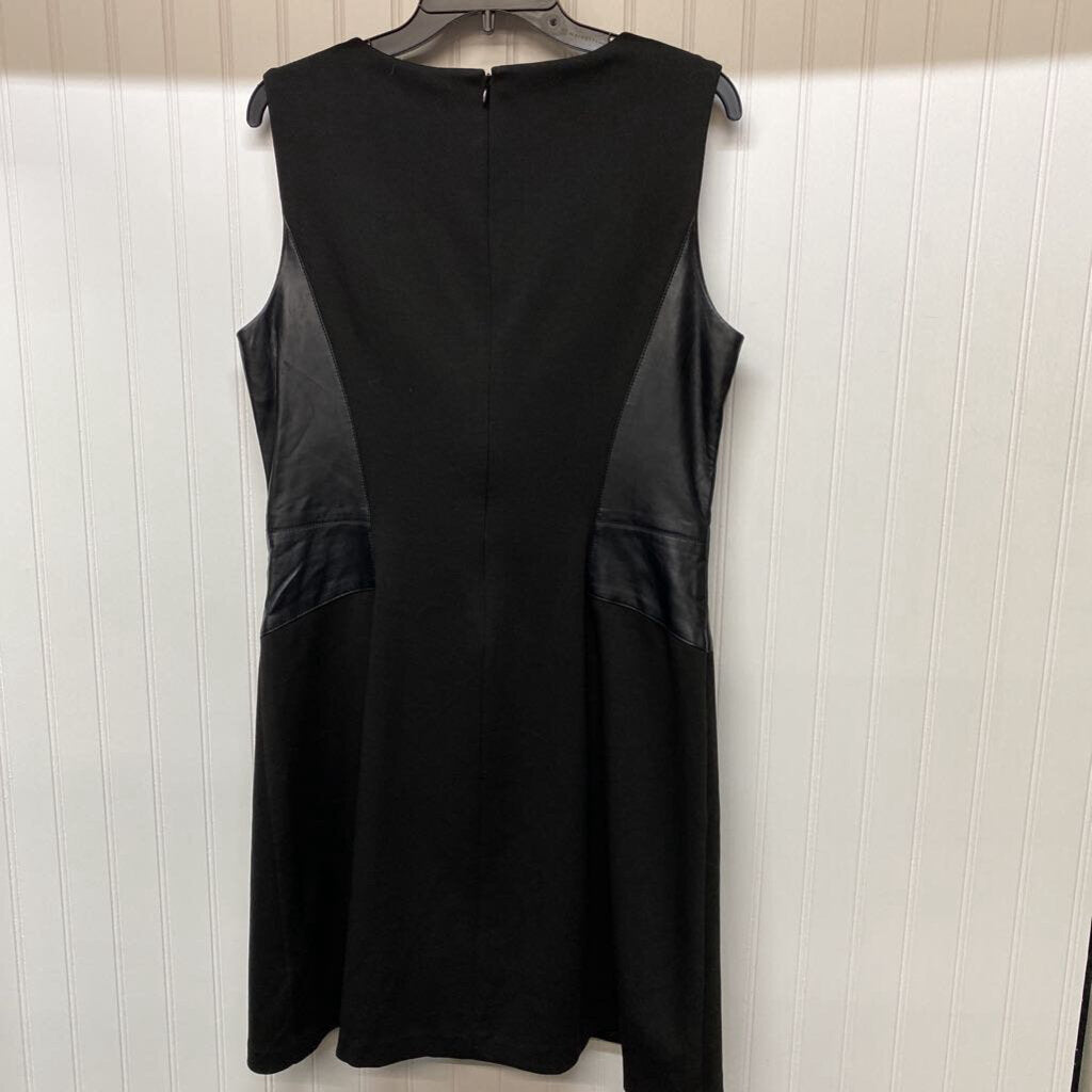 *BLACK SLEEVELESS LEATHER ON SIDES