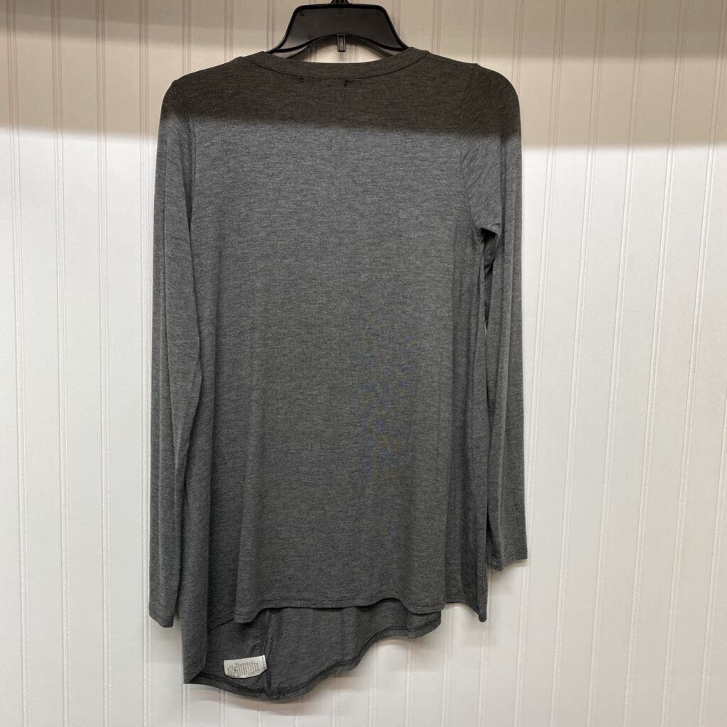 *L/S TUNIC WITH ACCENT BUTTON ON SIDE