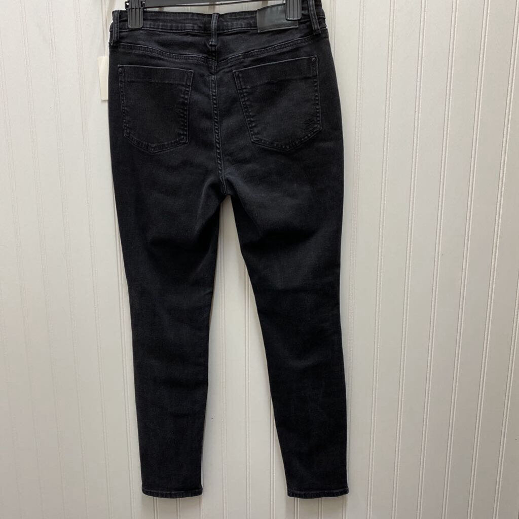 HIGH RISE SKINNY JEANS