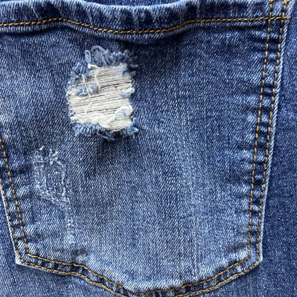 DISTRESSED RELAXED FIT