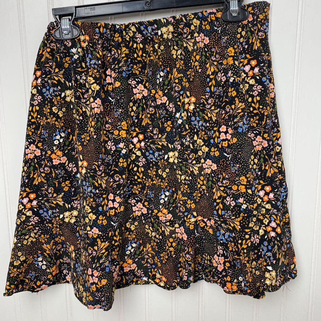 FLORAL FLOWY SKIRT