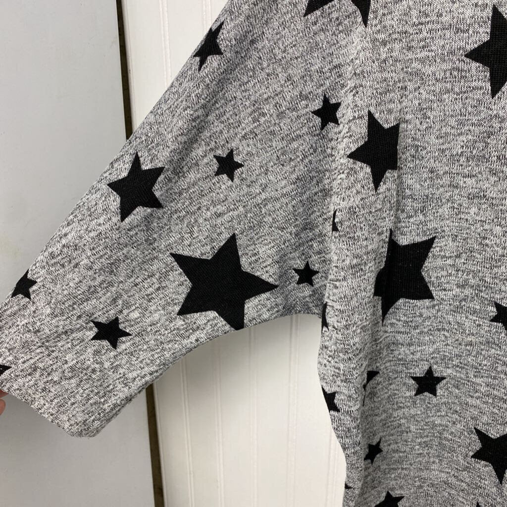 LONG SLEEVE STAR PRINT TOP