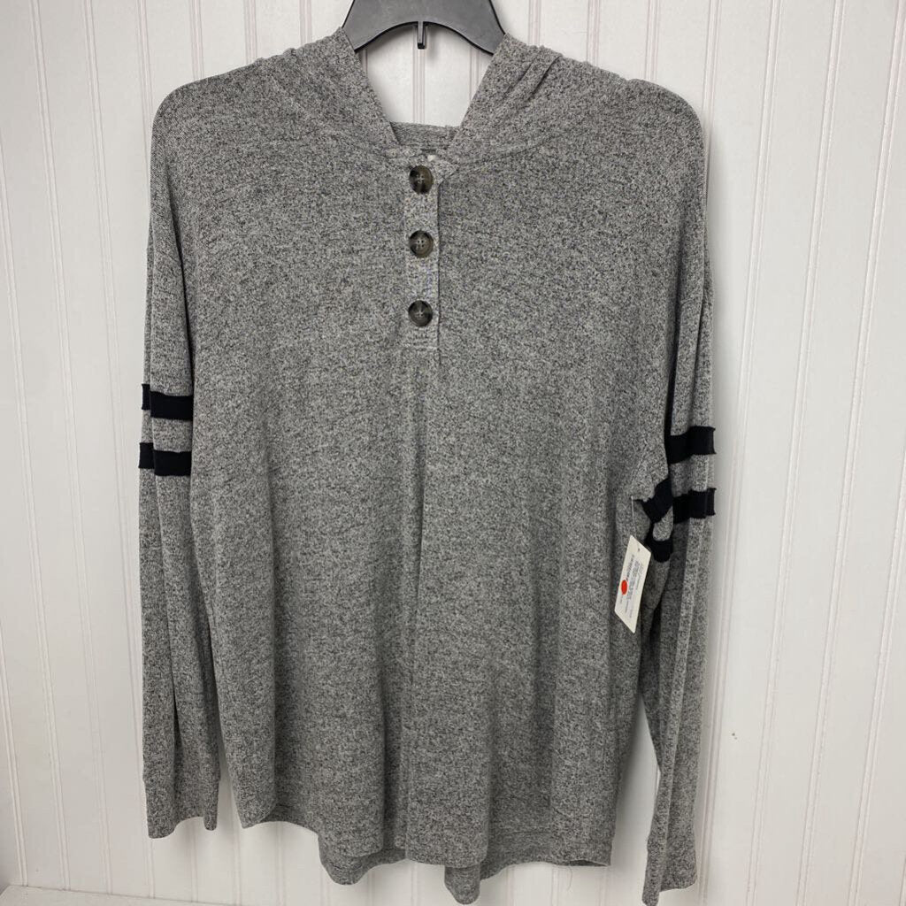 LONG SLEEVE HOODED TOP