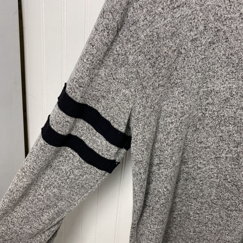 LONG SLEEVE HOODED TOP