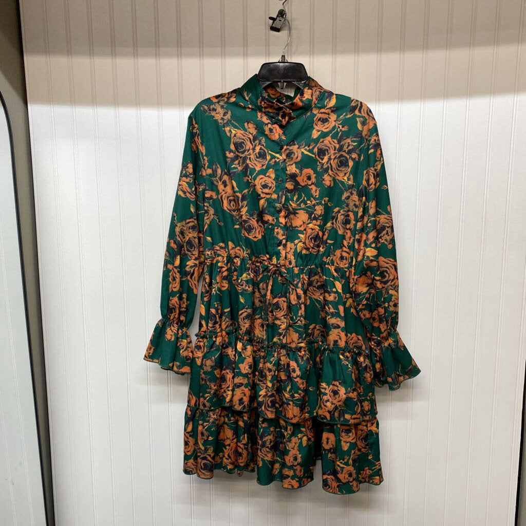 RUFFLED LONG SLEEVED DRESS