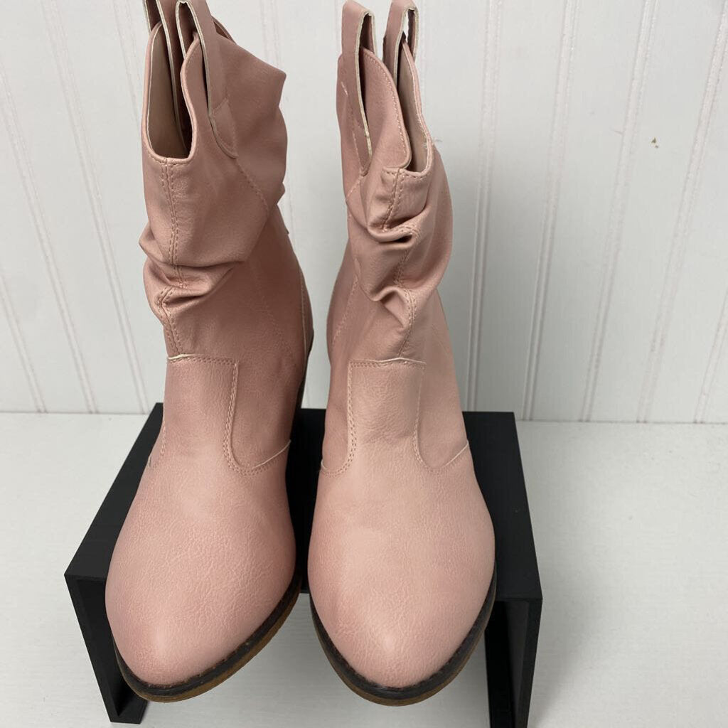 VEGAN LEATHER ANKLE BOOTS