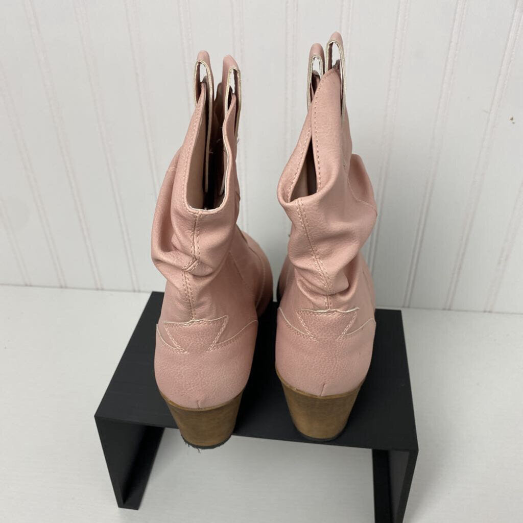 VEGAN LEATHER ANKLE BOOTS