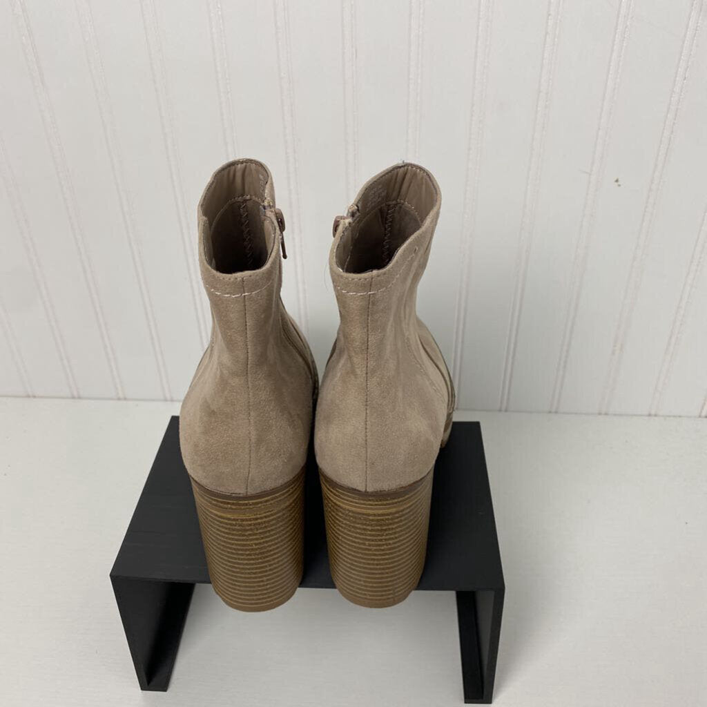 FAUX SUEDE ANKLE BOOTS