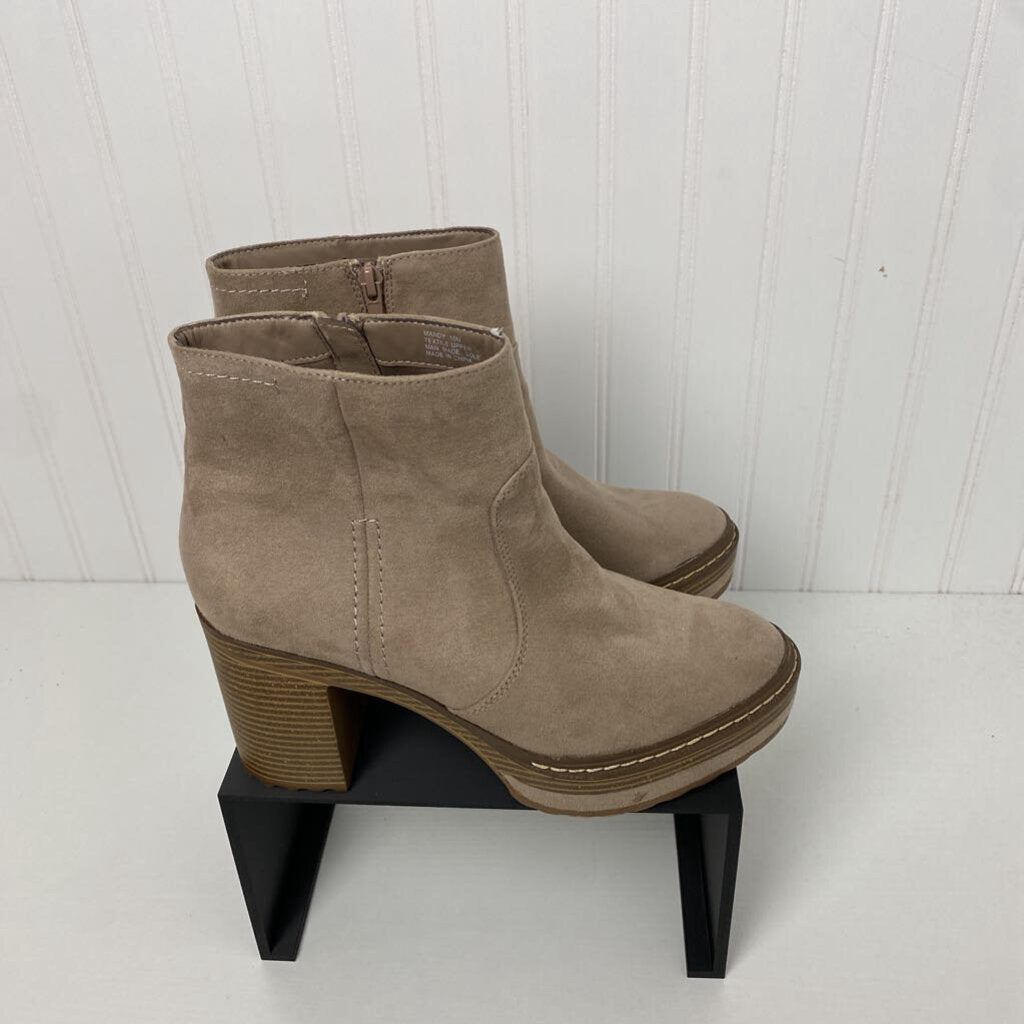 FAUX SUEDE ANKLE BOOTS