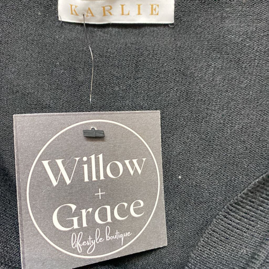 BOUTIQUE BRAND SWEATER