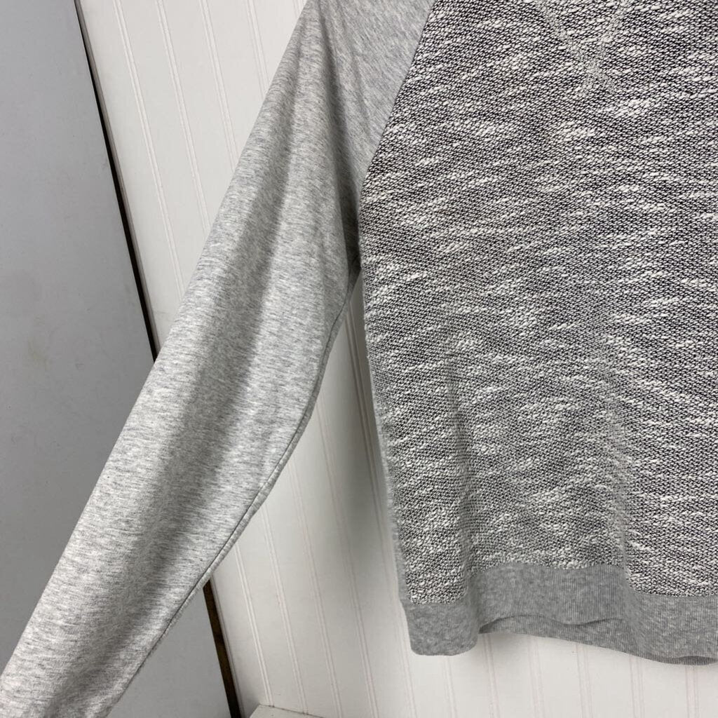 TEXTURED LONG SLEEVED