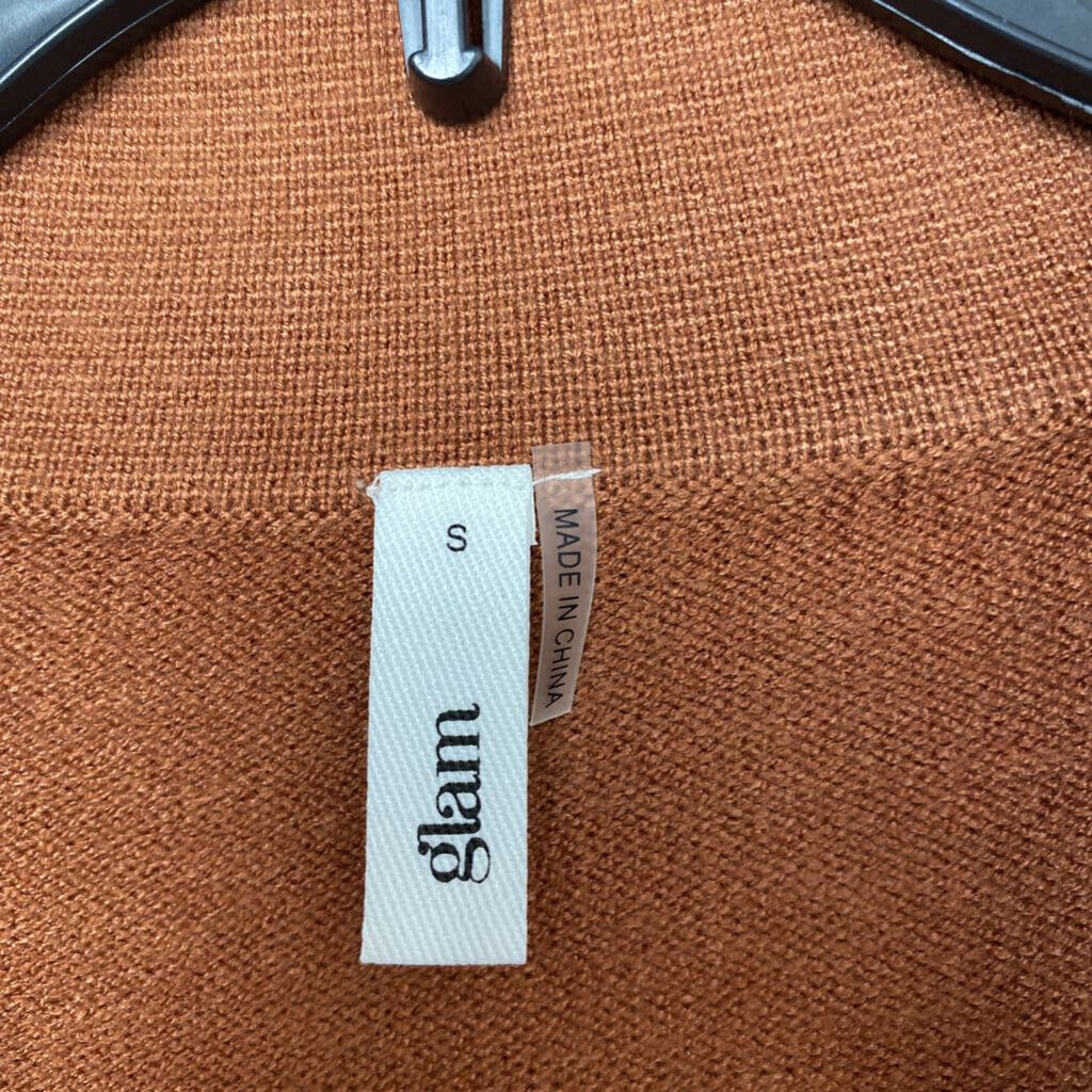 CROPPED WIDE ARMED SWEATER