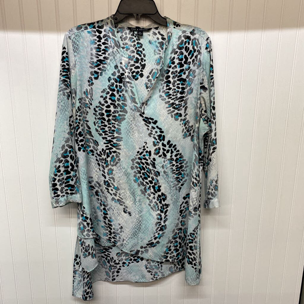 LONG SLEEVE VNECK WITH SNAKESKIN