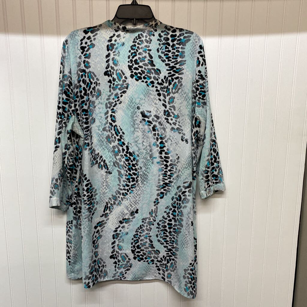 LONG SLEEVE VNECK WITH SNAKESKIN