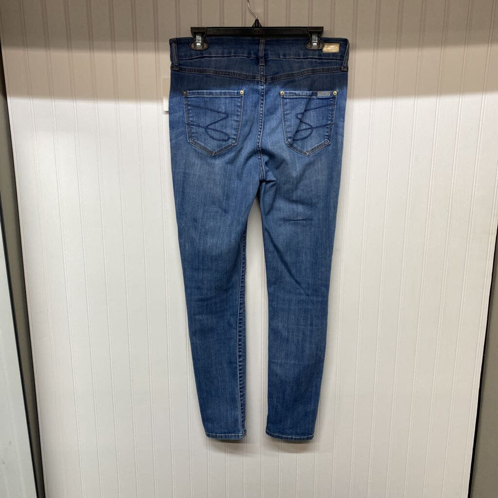 SKINNY CUT JEANS