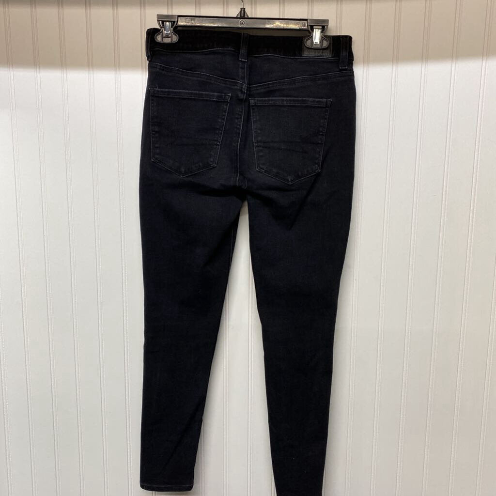 BLACK SKINNY JEANS