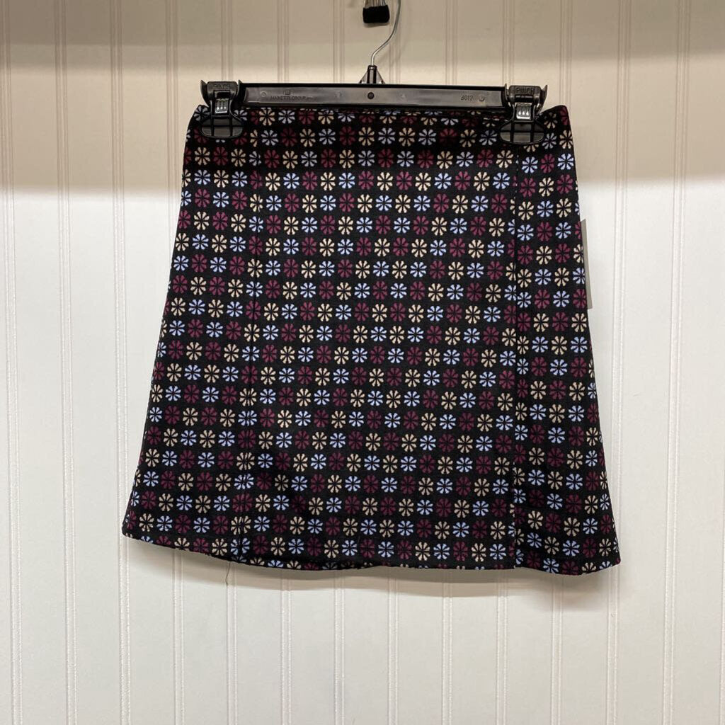 *SHORT PATTERNED SKIRT
