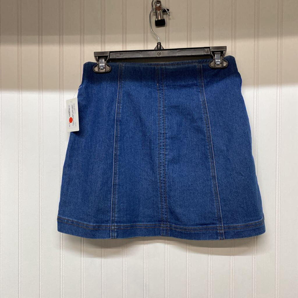 *SHORT DENIM SKIRT