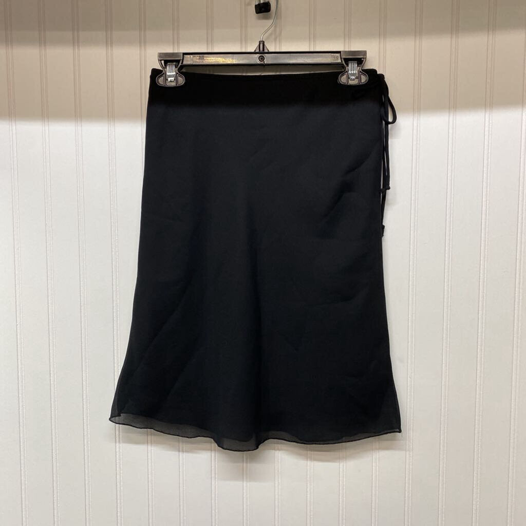 *KNEE LENGTH FLOWY SKIRT