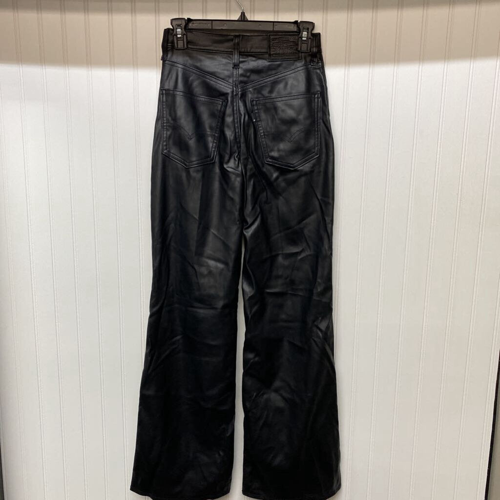 *WIDE LEG PLEATHER PANTS