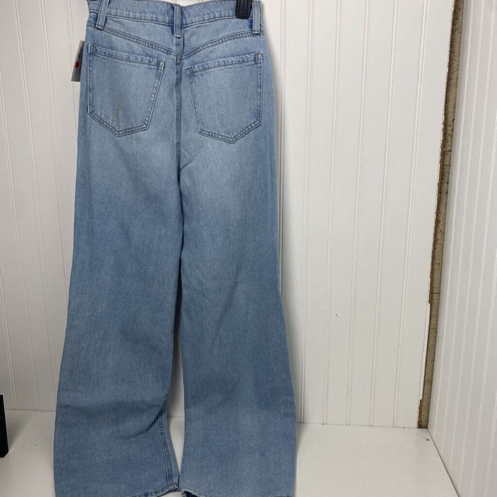 LADIES RIPPED JEANS