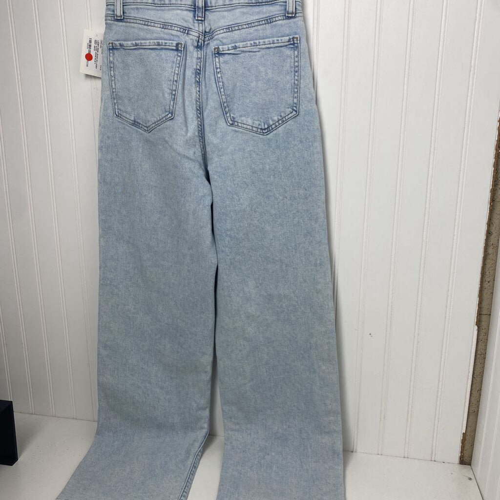 LADIES LIGHT WASH JEANS