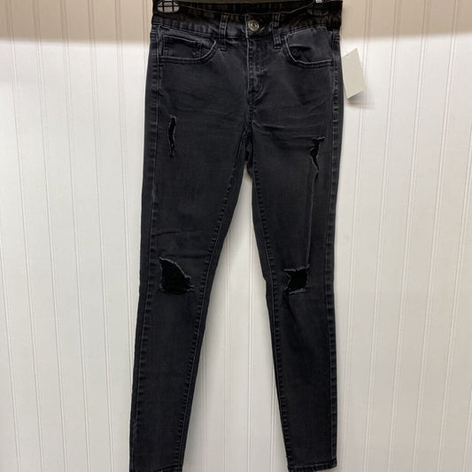 *DISTRESSED SKINNY JEANS