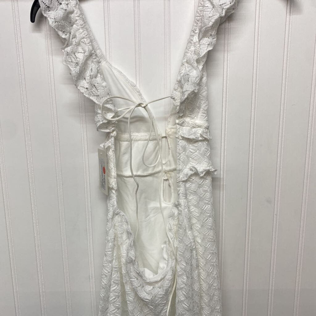 *HALTER WHITE LONG LACE DRESS