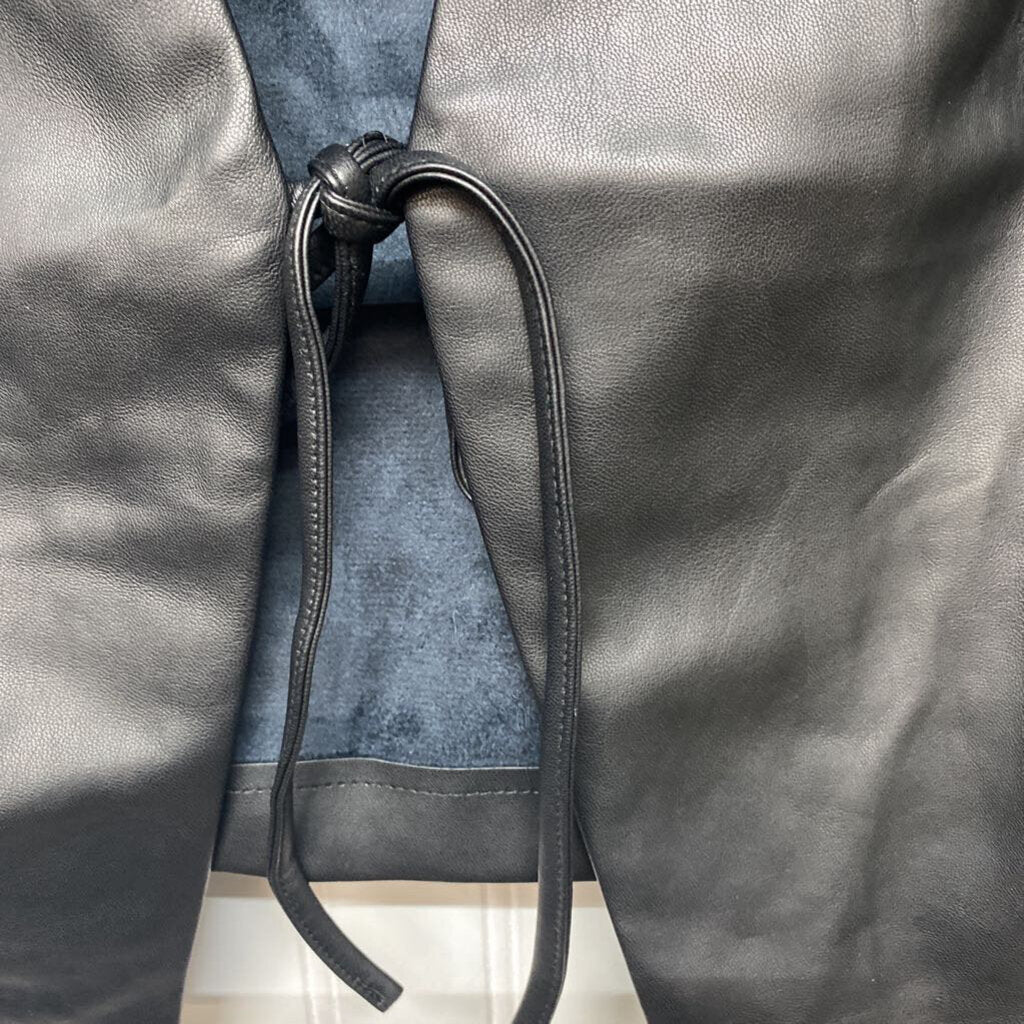 *PLEATHER OPEN FRONT TIE