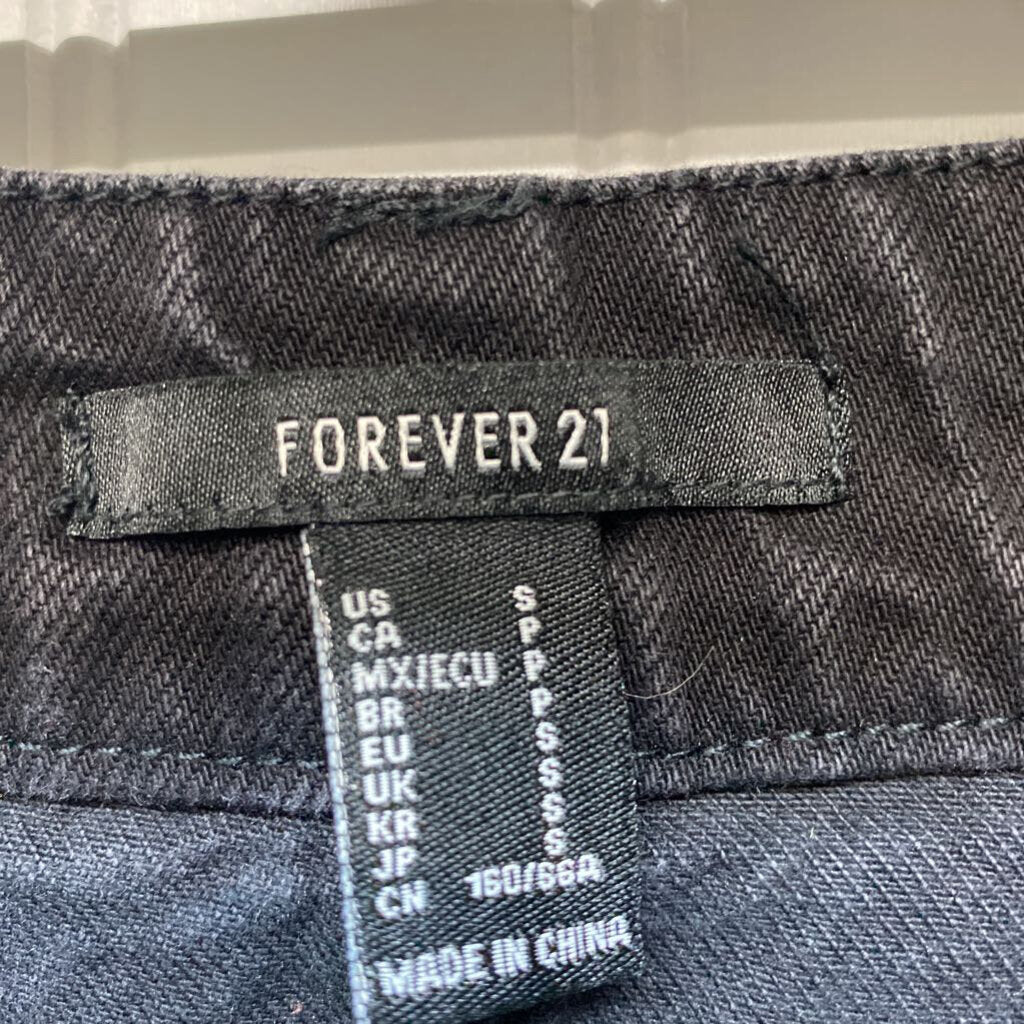 *DENIM SHORT SKIRT BLACK