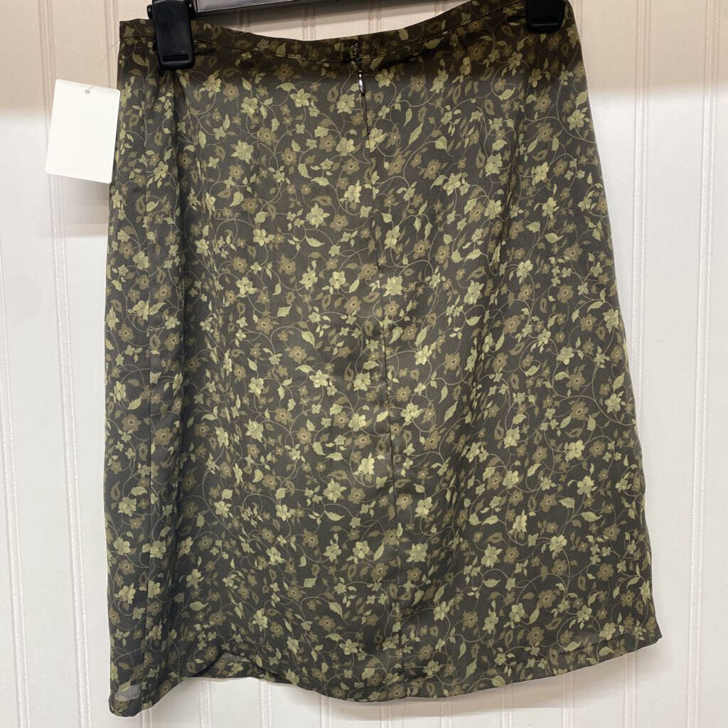 *GREEN FLOWER/LEAF SHEER SKIRT