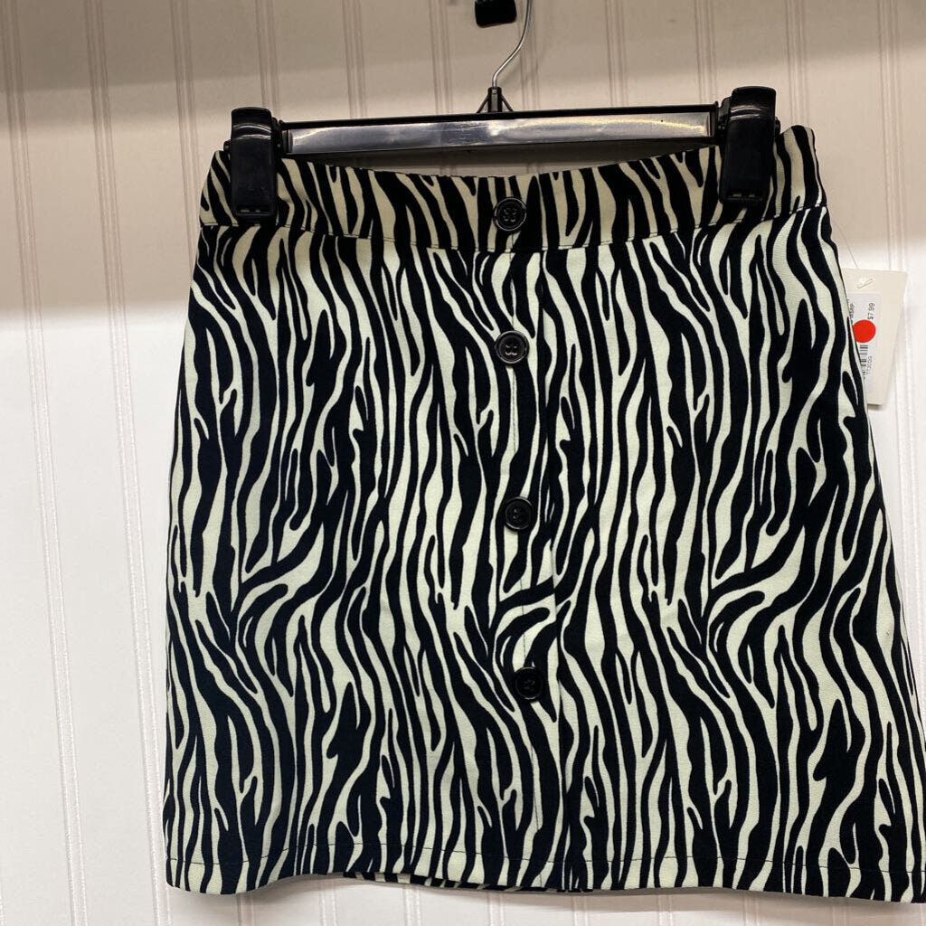 *ZEBRA PRINT SHORT SKIRT WITH BUTTONS