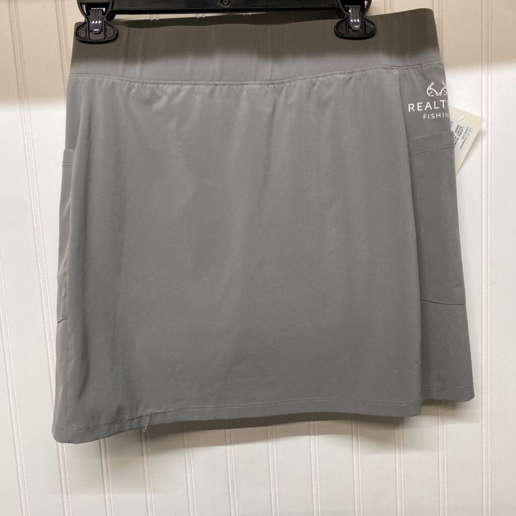 *ATHLETIC SKORT WITH POCKETS
