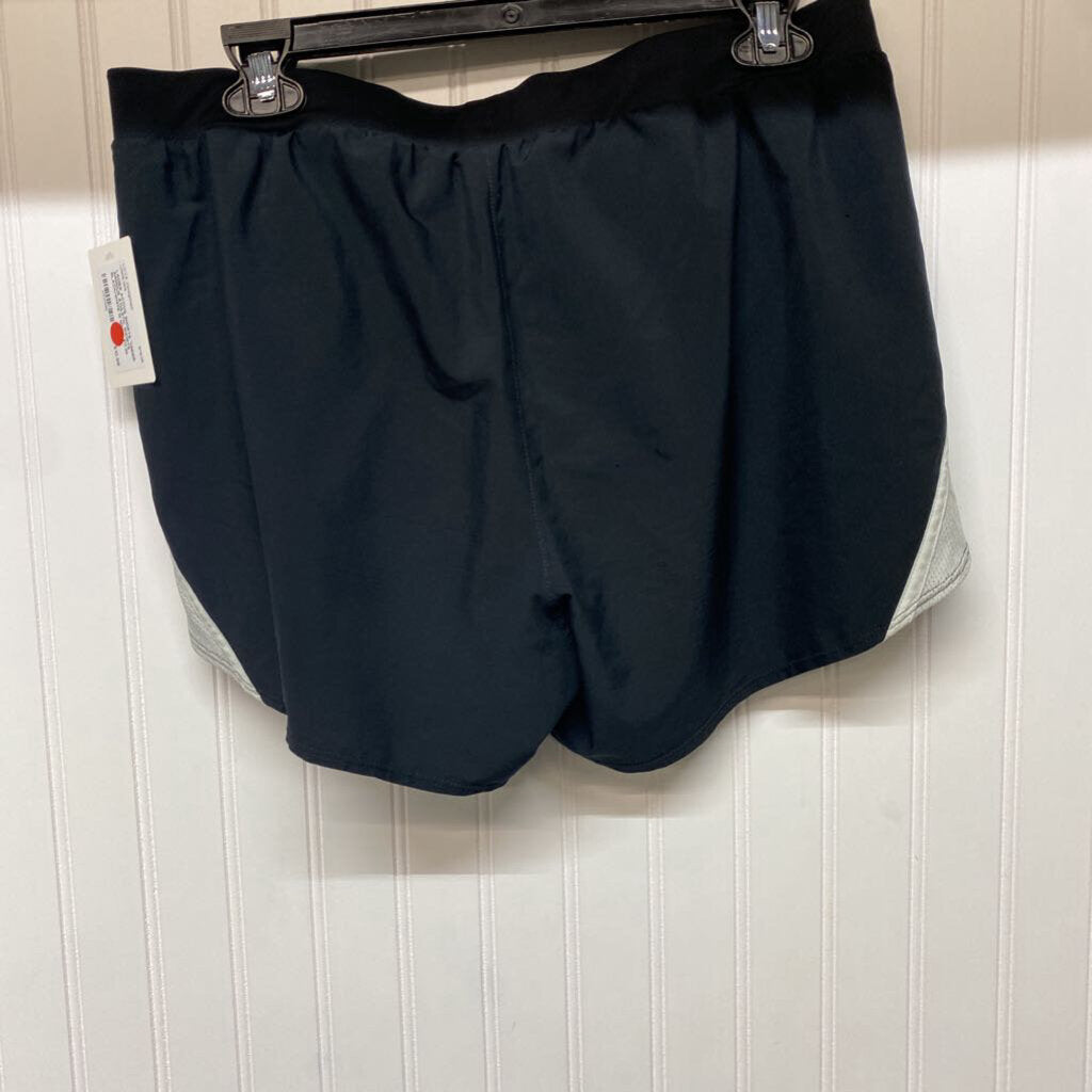 *UNDER ARMOUR ATHLETIC SHORTS