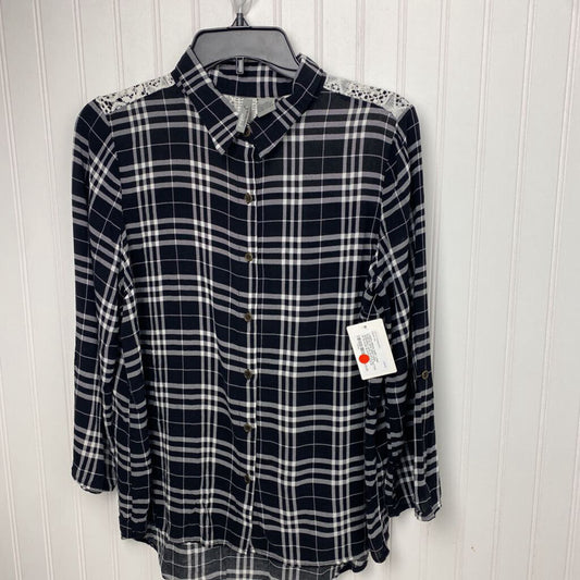 LONG SLEEVE BUTTON UP BLOUSE