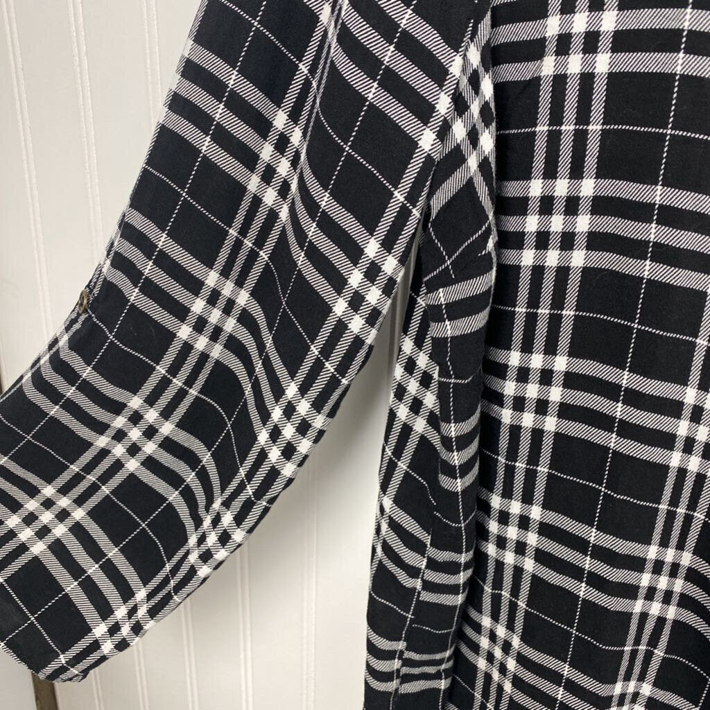 LONG SLEEVE BUTTON UP BLOUSE