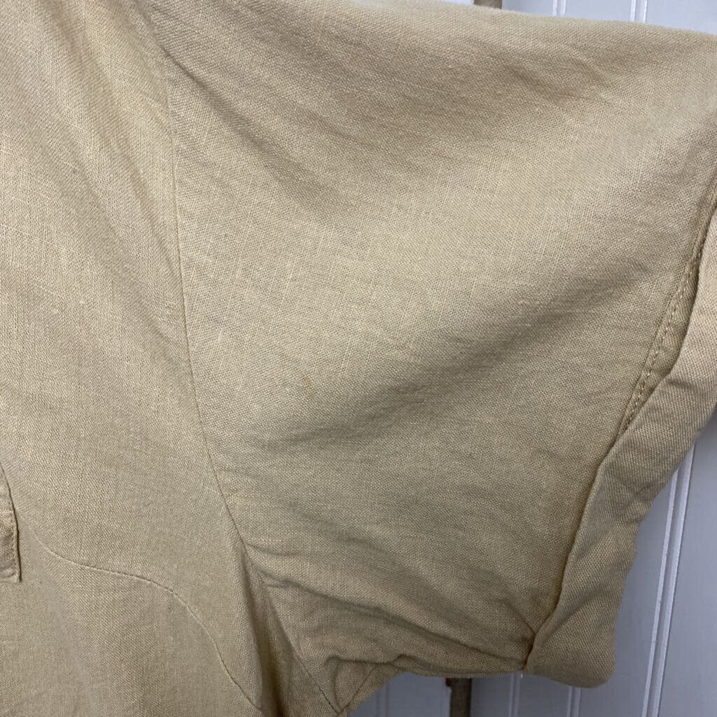 SHORT SLEEVE BUTTON UP