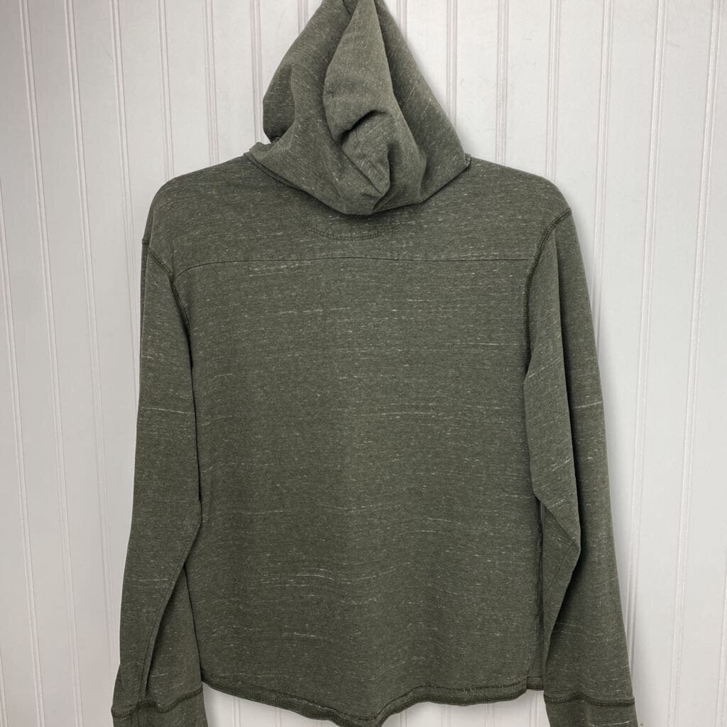 LONG SLEEVE HOODED KNIT SHIRT